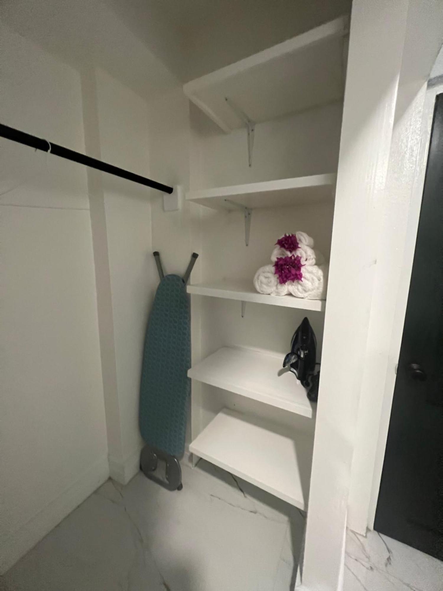 De' Seaside Escape Hotell Willikies Exteriör bild